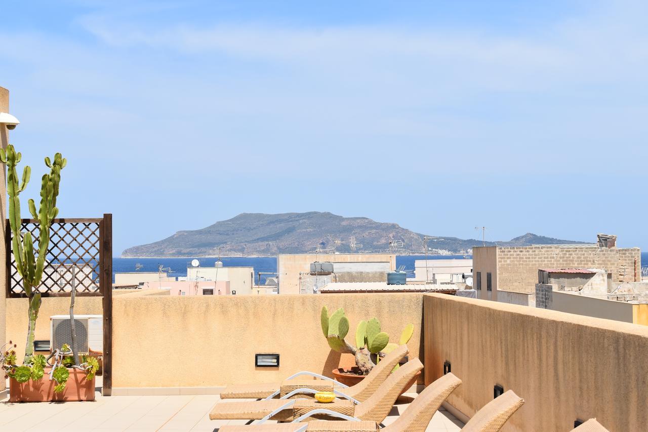 Hotel Il Portico Favignana Exterior photo